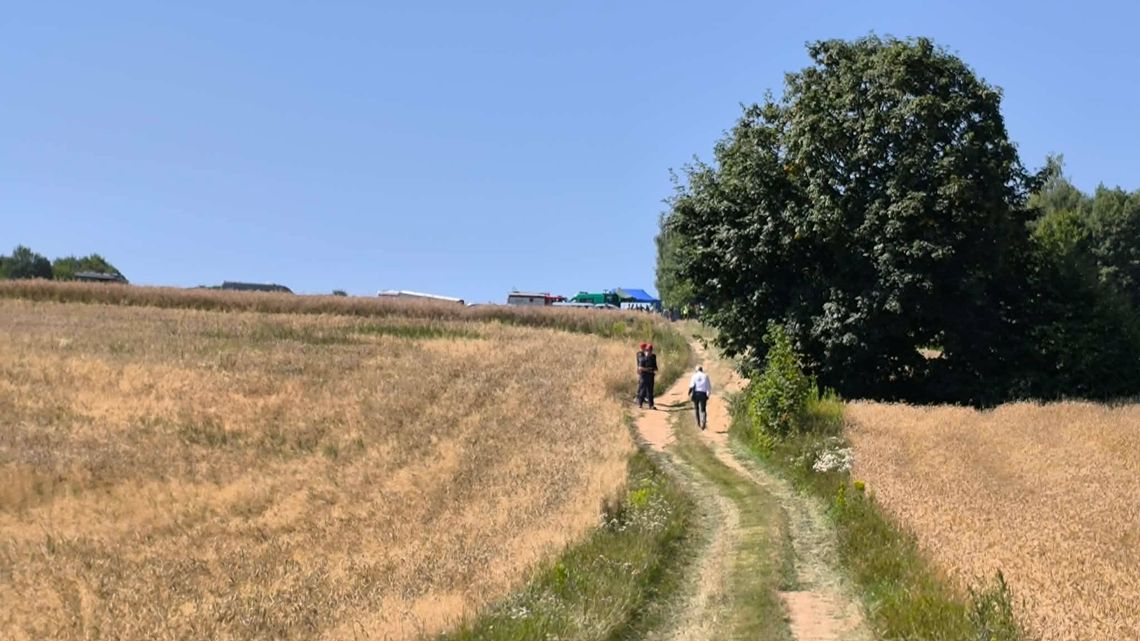 Służby szukają ostatniego elementu rosyjskiej rakiety, która spadła w Tarnawie-Kolonii Służby szukają ostatniego elementu rosyjskiej rakiety, która spadła w Tarnawie-Kolonii