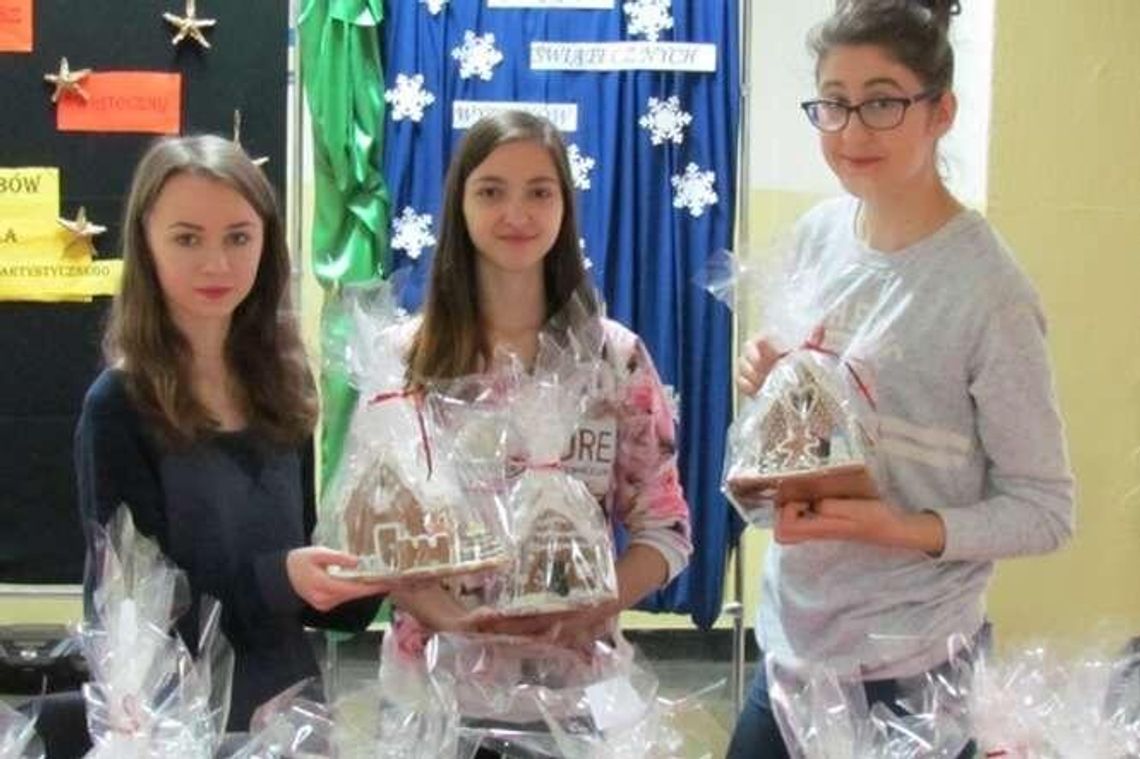 Smaczne, pachnące i piękne. Cukiernicze pyszności na szkolnym kiermaszu Smaczne, pachnące i piękne. Cukiernicze pyszności na szkolnym kiermaszu