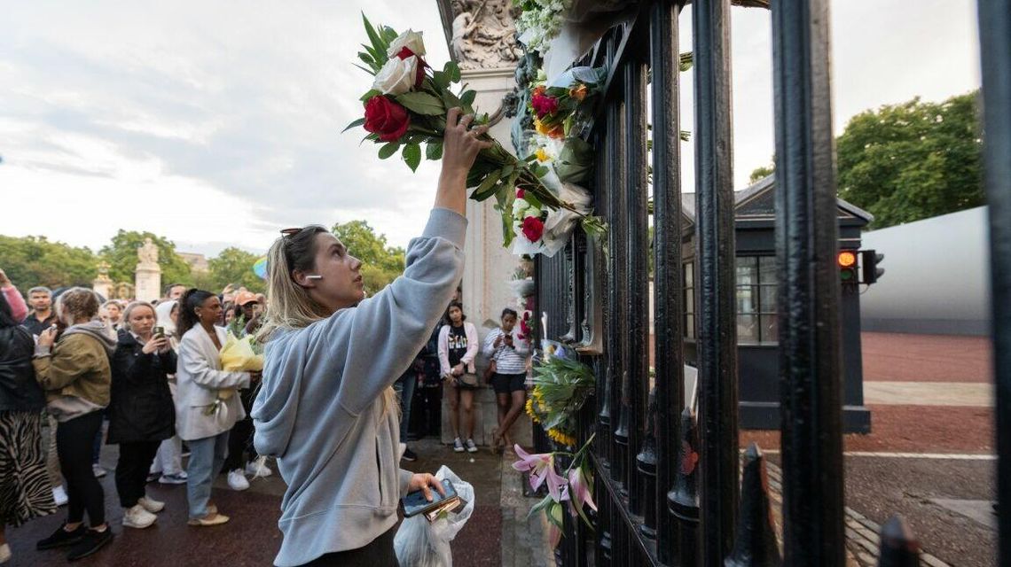Śmierć znanych osób nie wywołuje żałoby w społeczeństwie