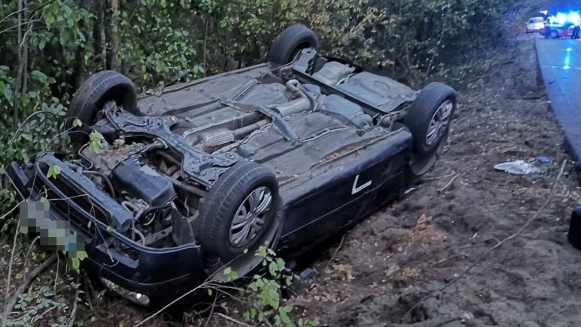 Śmiertelny wypadek koło Łukowa. Kierowcy dachującego VW nie udało się uratować