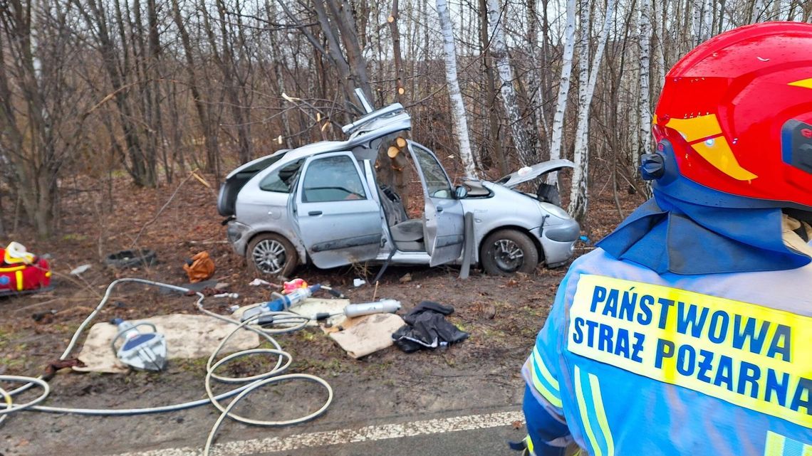 Śmiertelny wypadek koło Zamościa. Autem jechały trzy osoby