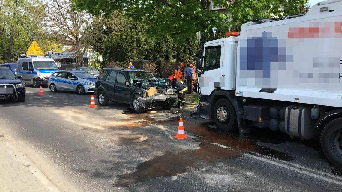 Śmiertelny wypadek w Lublinie. Kierowca nagle zjechał na przeciwległy pas