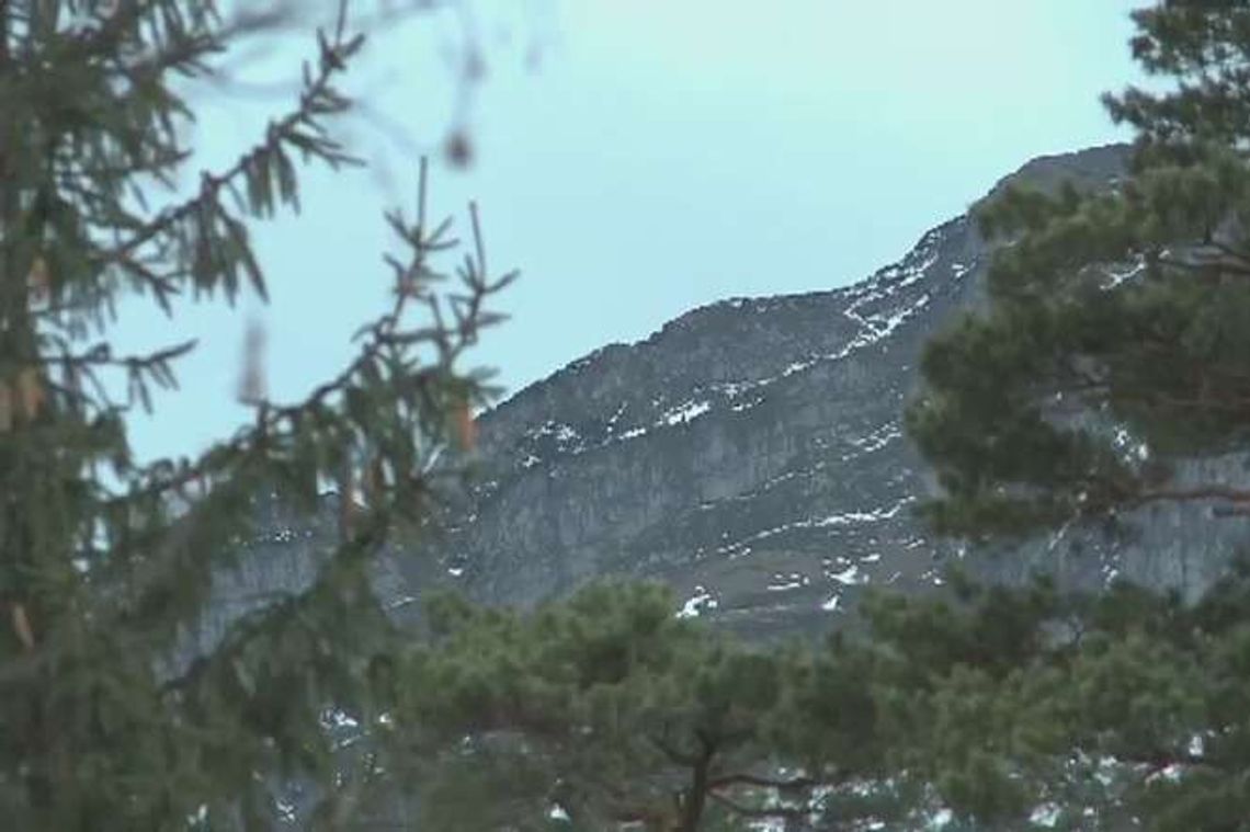 Śmiertelny wypadek w Tatrach. Turysta spadł z 200 metrów Śmiertelny wypadek w Tatrach. Turysta spadł z 200 metrów