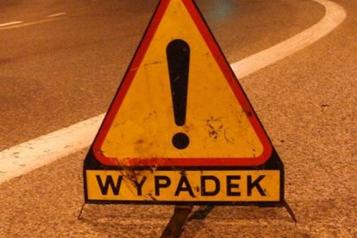Śmiertelny wypadek w Turowoli. Pieszy leżał na jezdni