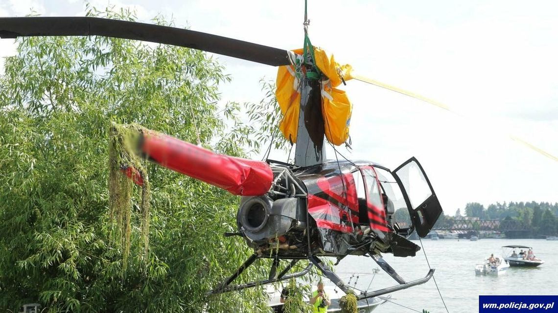Śmigłowiec wpadł do jeziora. W środku dwie kobiety i mężczyzna