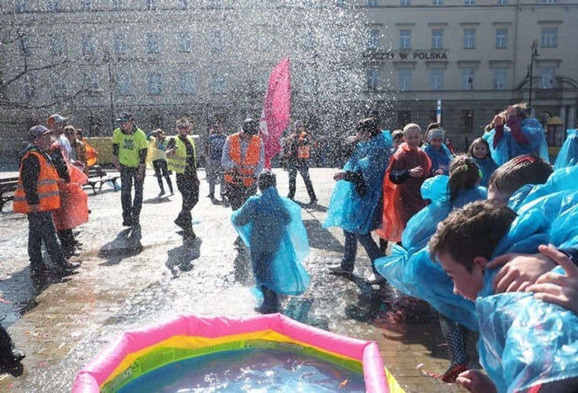 Śmigus-dyngus: Lany Poniedziałek w Lublinie i Bełżycach Śmigus-dyngus: Lany Poniedziałek w Lublinie i Bełżycach
