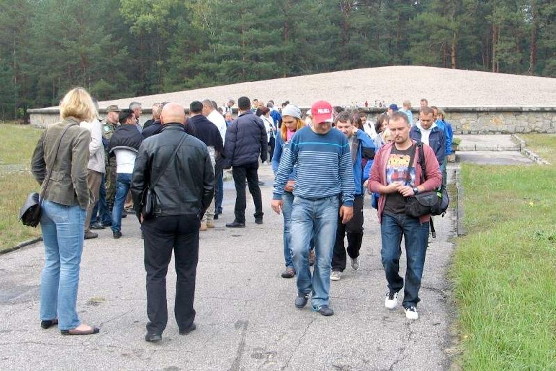 Sobibór. Archeolodzy ustalają, gdzie były komory gazowe Sobibór. Archeolodzy ustalają, gdzie były komory gazowe