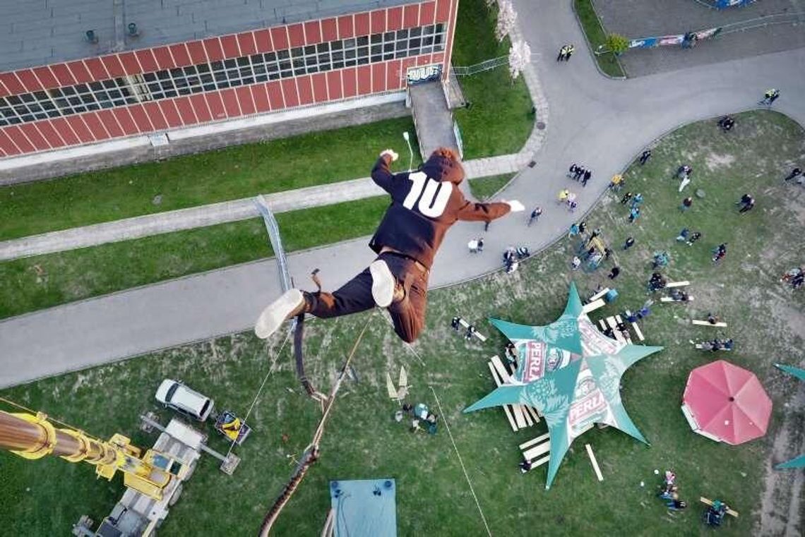 Sobota na Medykaliach: Zobacz, jak bawili się studenci (zdjęcia) Sobota na Medykaliach: Zobacz, jak bawili się studenci (zdjęcia)