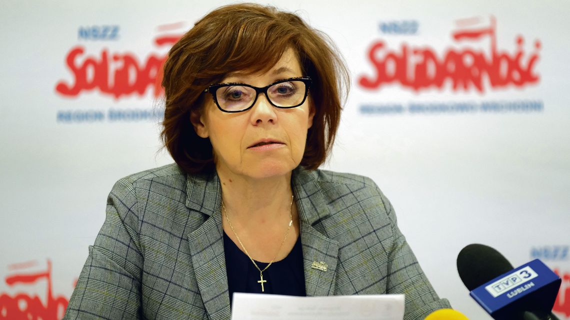 "Solidarność" daje czerwoną kartkę rządzącym. Domaga się odwołania ministra edukacji