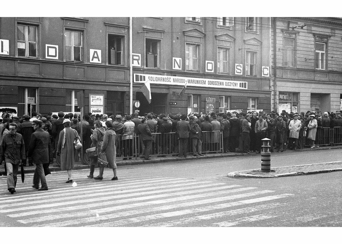 "SOLIDARNOŚĆ" - POLSKA DROGA DO WOLNOŚCI "SOLIDARNOŚĆ" - POLSKA DROGA DO WOLNOŚCI