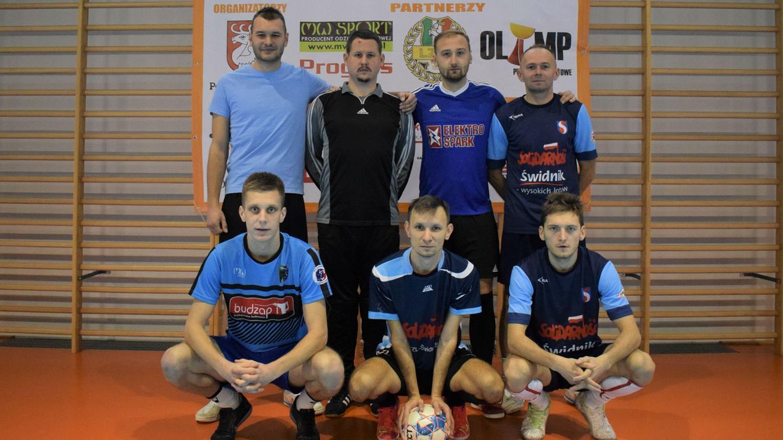 Solidarność PZL mistrzem Powiatowej Amatorskiej Ligi Futsalu w Świdniku