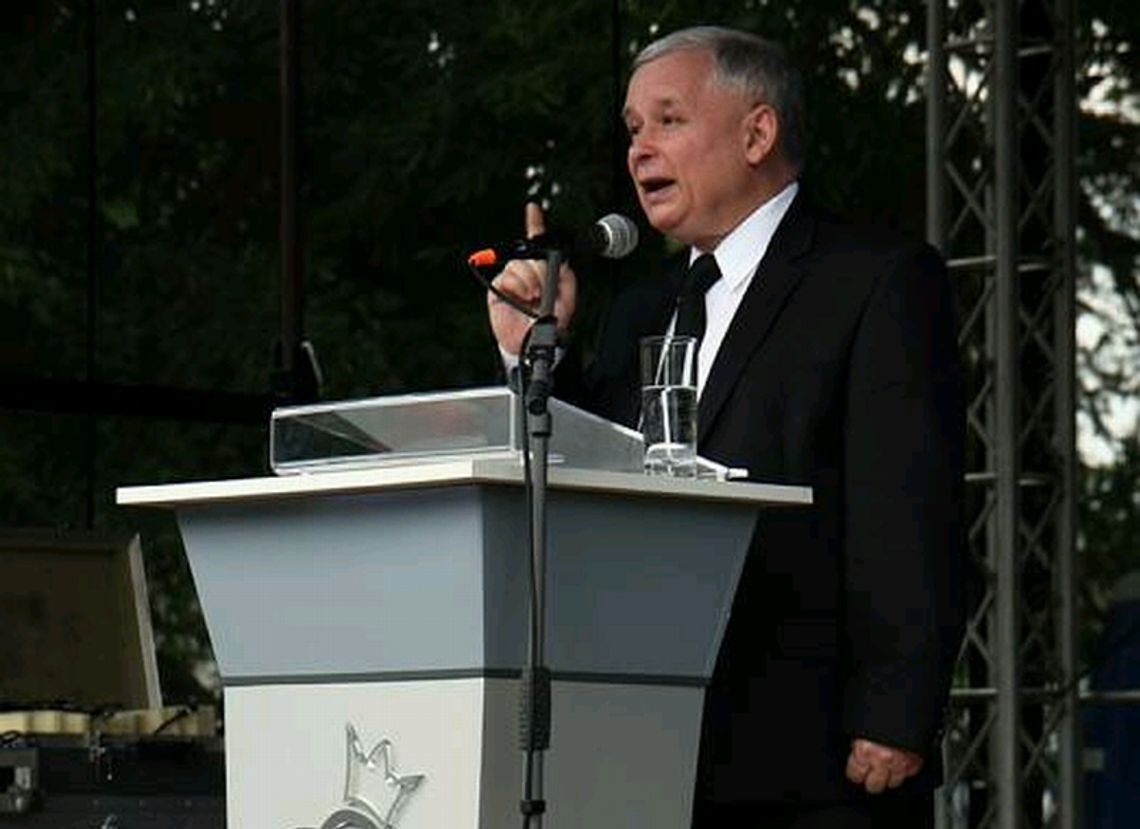 Sondaż \"Rz\": PiS tuż za PO