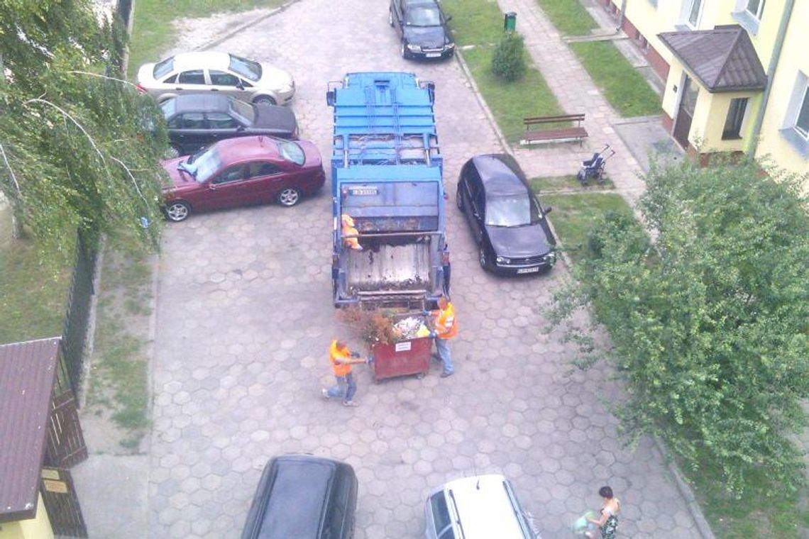 Sortują śmieci, a potem wszystkie trafiają w jedno miejsce