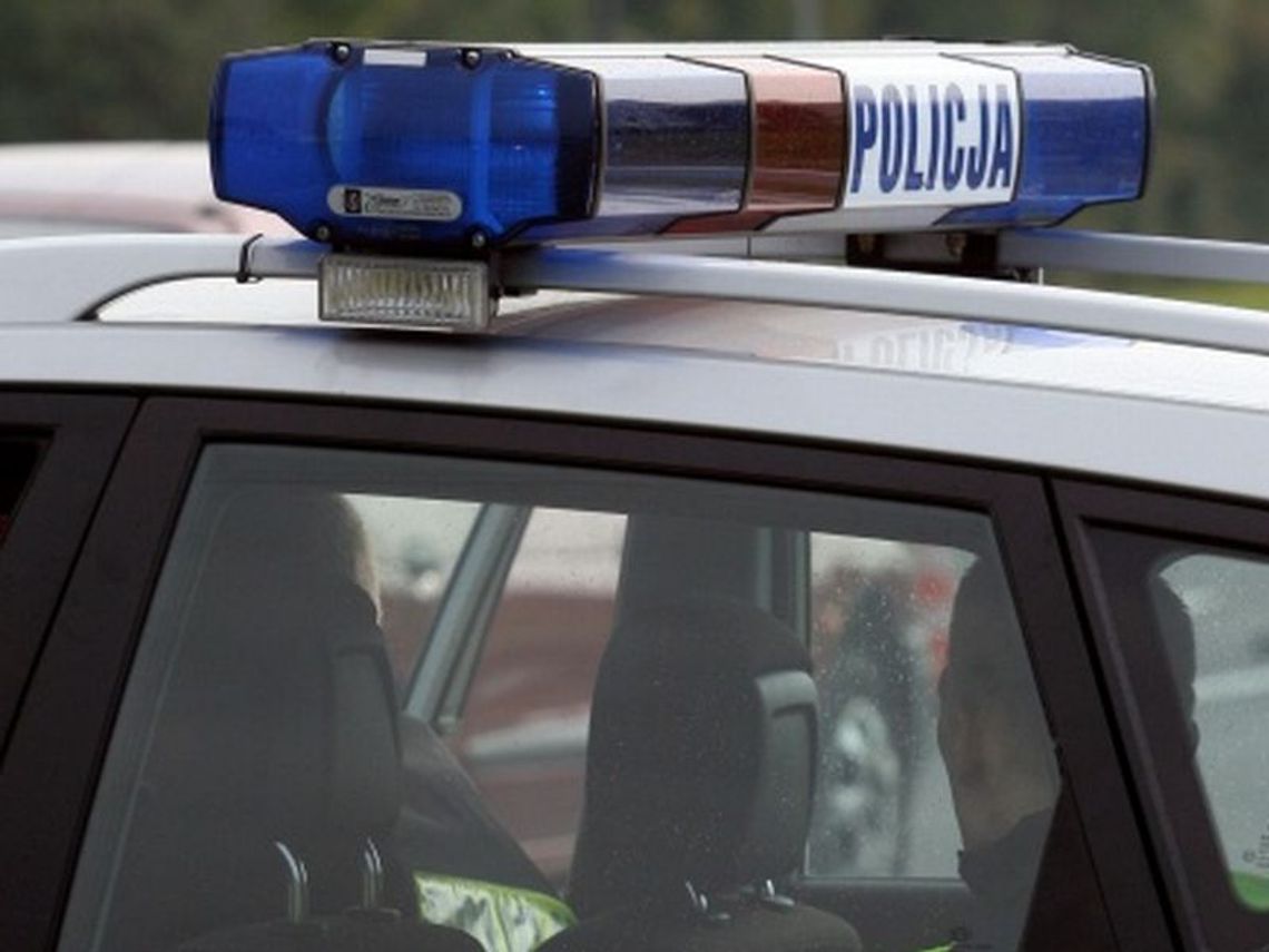 Sosnowica: Nietrzeźwy kierowca uderzył w ogrodzenie cmentarza