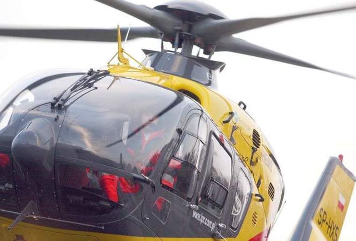 Sosnówka. 31-letni rolnik został uwięziony pod kołem ciągnika Sosnówka. 31-letni rolnik został uwięziony pod kołem ciągnika