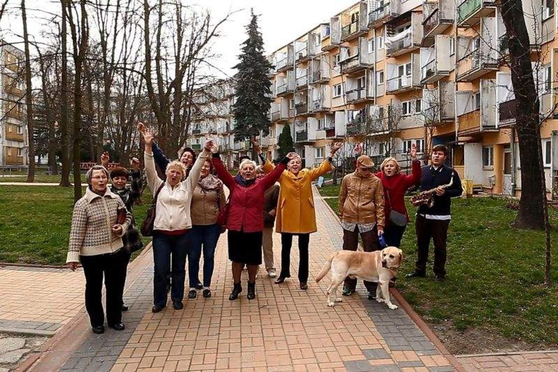 Spacer performatywny śladami Hansenów