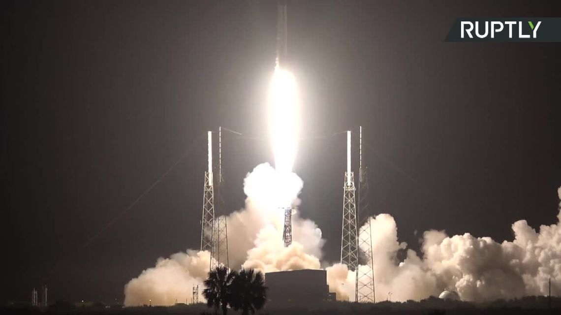 SpaceX umieścił na orbicie 60 satelitów Starlink. W planach szerokopasmowy internet na całym świecie