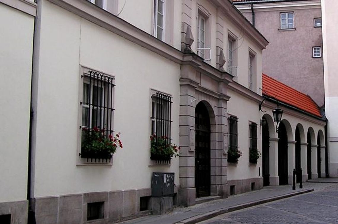 Spadek popularności mieszkań w wielkiej płycie. Zyskują kamienice