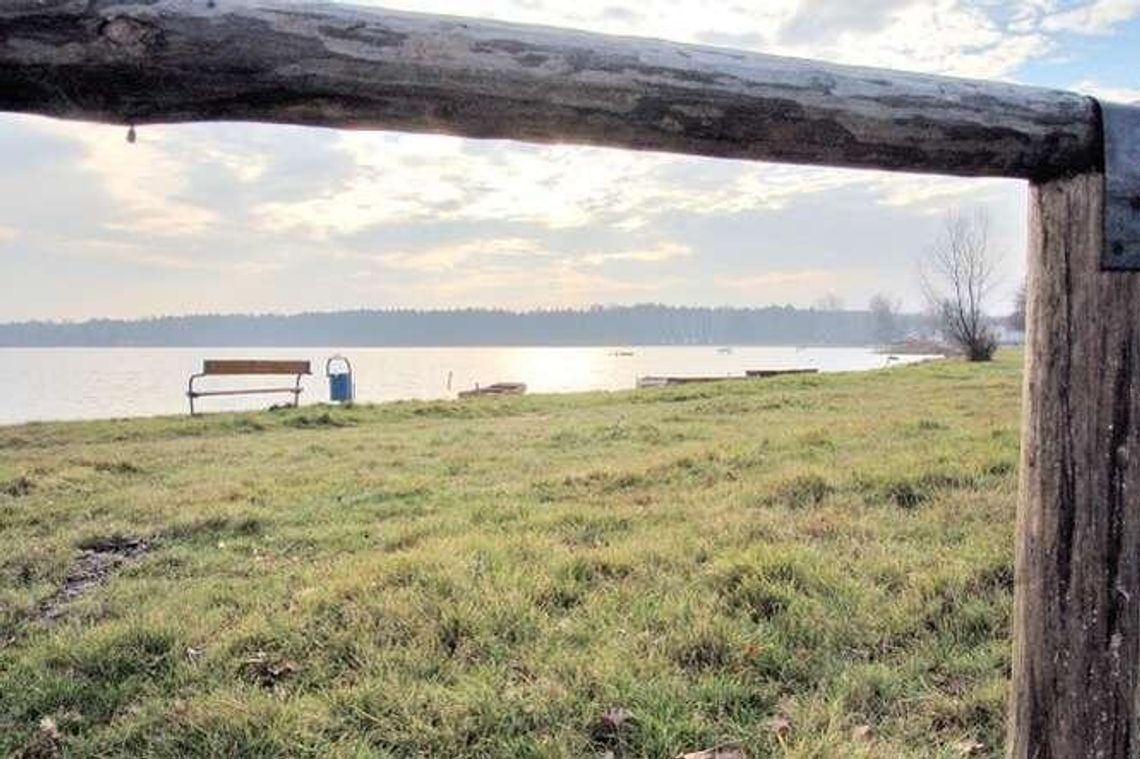 Spadkobiercy byłego właściciela walczą o jezioro Firlej