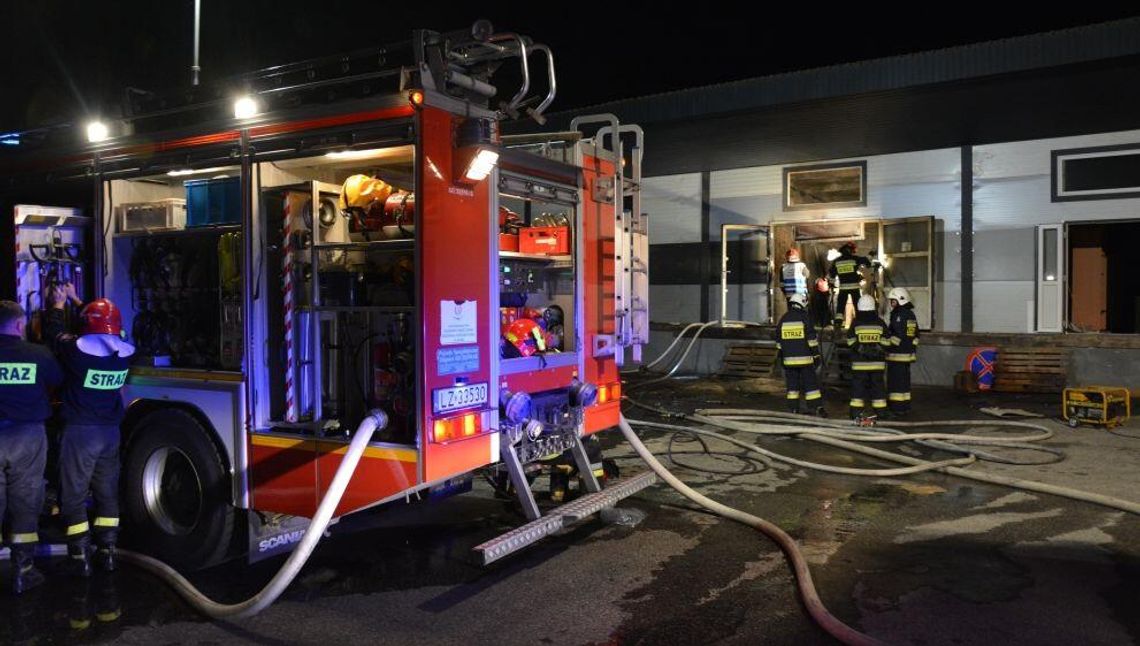 Spaliła się stolarnia w Zamościu. Straty to pół miliona złotych Spaliła się stolarnia w Zamościu. Straty to pół miliona złotych