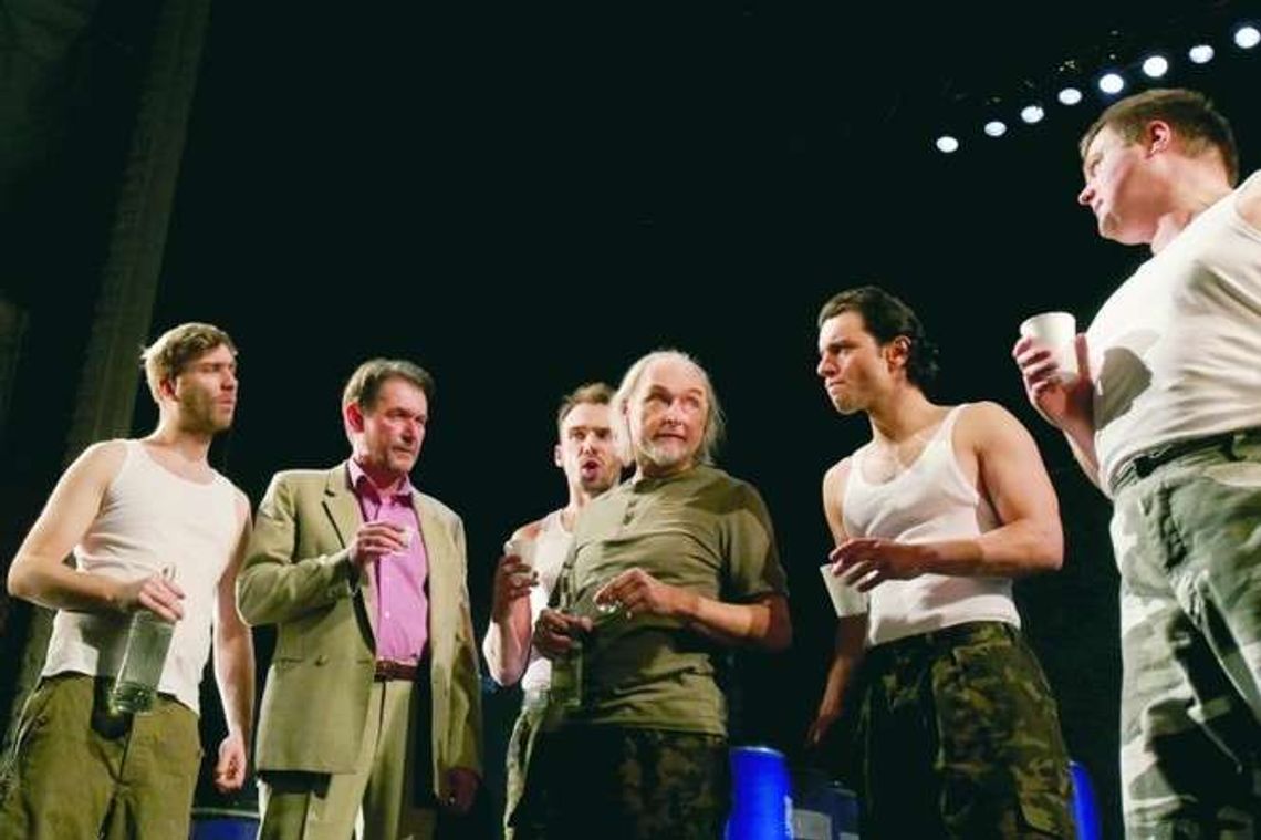 Spaliłem dwójkę dzieci, 2 tony książek, Katarzynę Figurę i wieś. Rozmowa z Marcinem Liberem