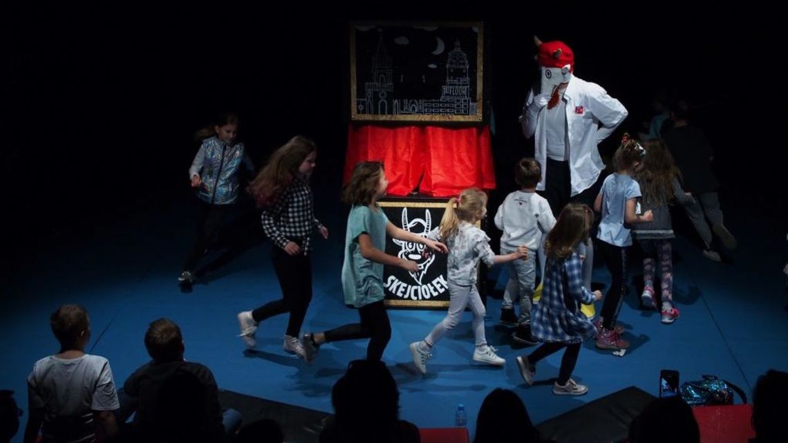 Spektakl dla dzieci "Skejciołek" w Warsztatach Kultury
