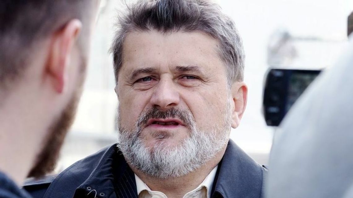 Śpiewak kontra Palikot i Wojewódzki, w tle alkohol. "Palikot rozpija dzieci, młodzież, kobiety" Śpiewak kontra Palikot i Wojewódzki, w tle alkohol. "Palikot rozpija dzieci, młodzież, kobiety"