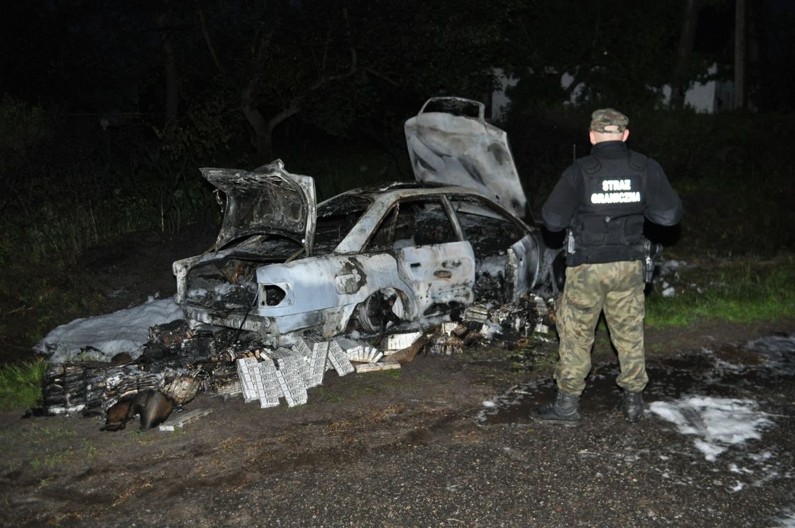 Spłonął samochód z papierosami Spłonął samochód z papierosami
