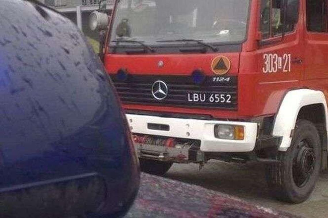 Spłonęła obora. Padło 20 krów Spłonęła obora. Padło 20 krów