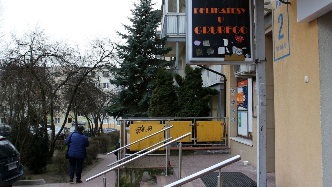 „Społem”, „Fokus” i „Delikatesy u Grubego”. Po 40 latach znika sklep z puławskiego osiedla