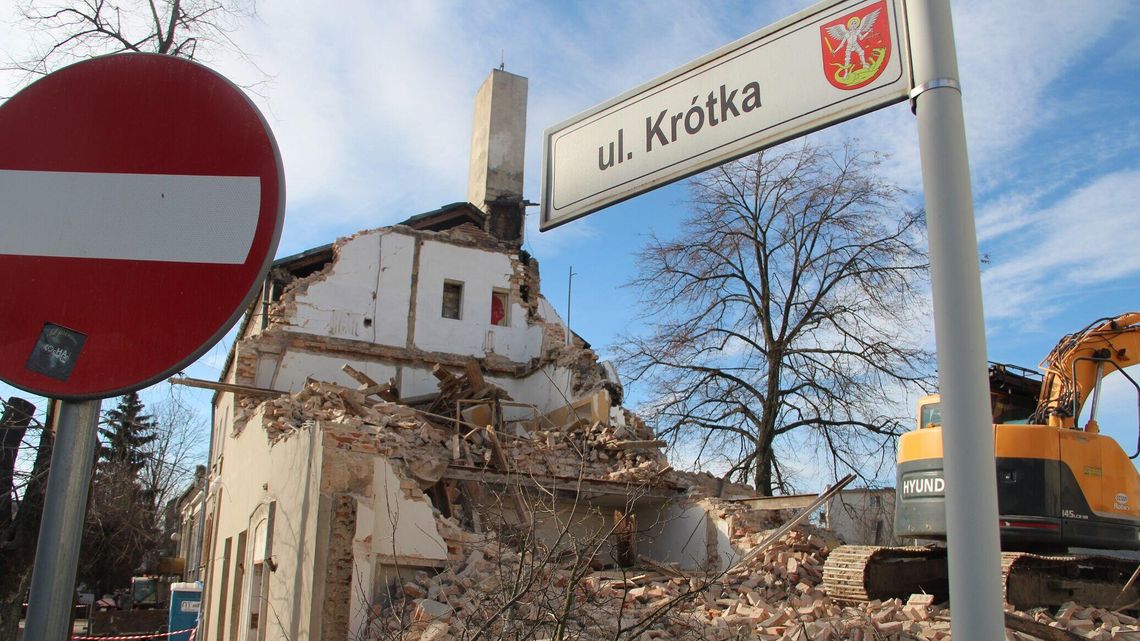 Spornej kamienicy już prawie nie ma. Ale będzie kontrola Urzędu Marszałkowskiego