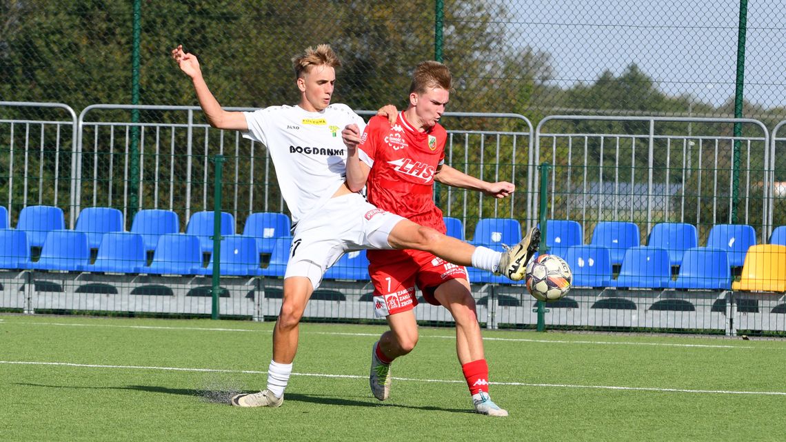 Sporo sytuacji w meczu Tomasovia - Orlęta, ale zero goli. Przełamanie Hetmana i porażka Sygnału w Opolu Lubelskim Sporo sytuacji w meczu Tomasovia - Orlęta, ale zero goli. Przełamanie Hetmana i porażka Sygnału w Opolu Lubelskim