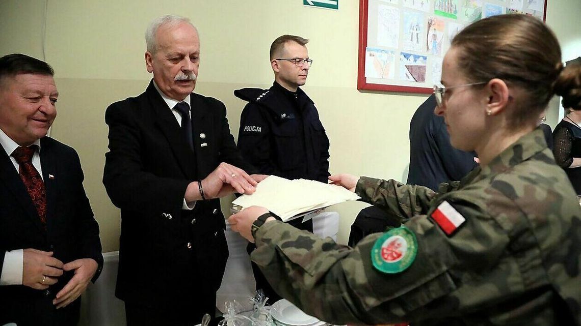 Spotkanie Opłatkowe Wdzięczni Zesłańcom Sybiru w XXVII LO w Lublinie 