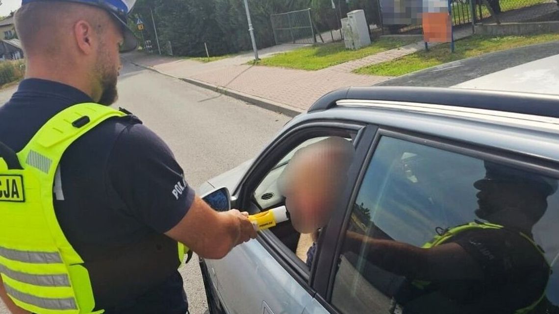 Sprawdzali trzeźwość kierowców. Odebrali 53 prawa jazdy Sprawdzali trzeźwość kierowców. Odebrali 53 prawa jazdy