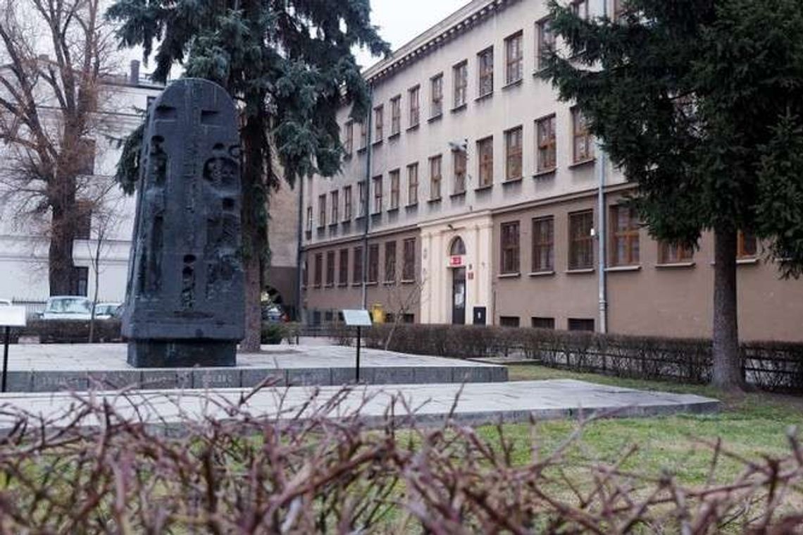 Sprawdzianu szóstoklasisty nie ma. Ale egzaminy na koniec szóstej klasy są możliwe