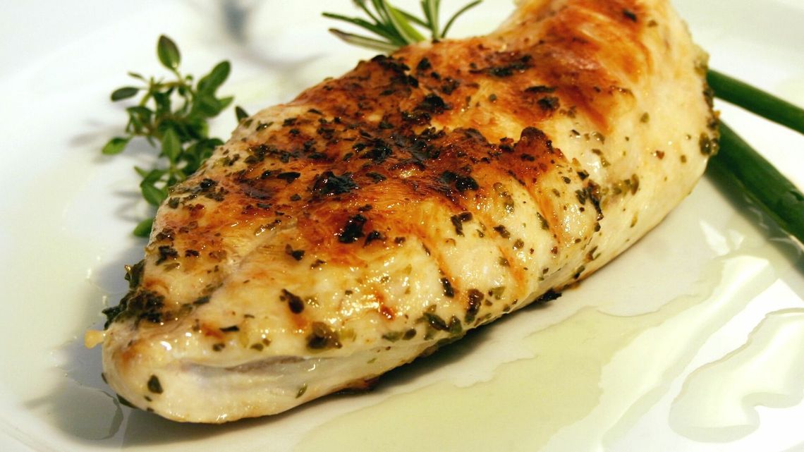 Sprawdzone dania z kurczaka. Zainspiruj się przed niedzielnym obiadem Sprawdzone dania z kurczaka. Zainspiruj się przed niedzielnym obiadem