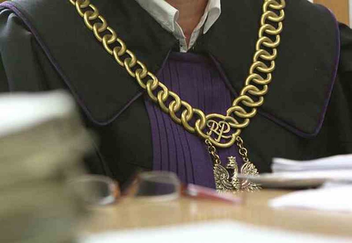 Sprzedawca militariów przywódcą gangu handlującego bronią