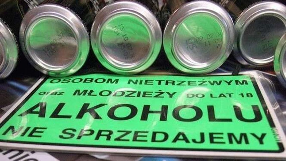 Sprzedaż alkoholu nietrzeźwym na stacji benzynowej. Jak zareagował radny z Białej Podlaskiej? 