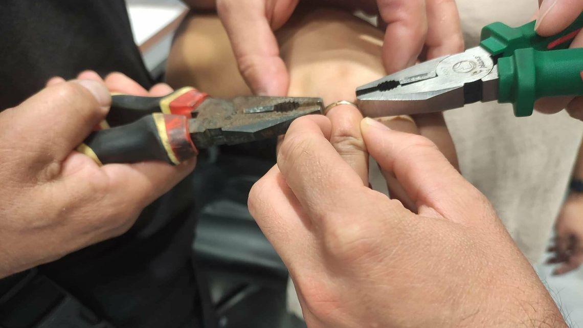 Środek nocy. Kobieta przychodzi do remizy i ma tylko jedną prośbę