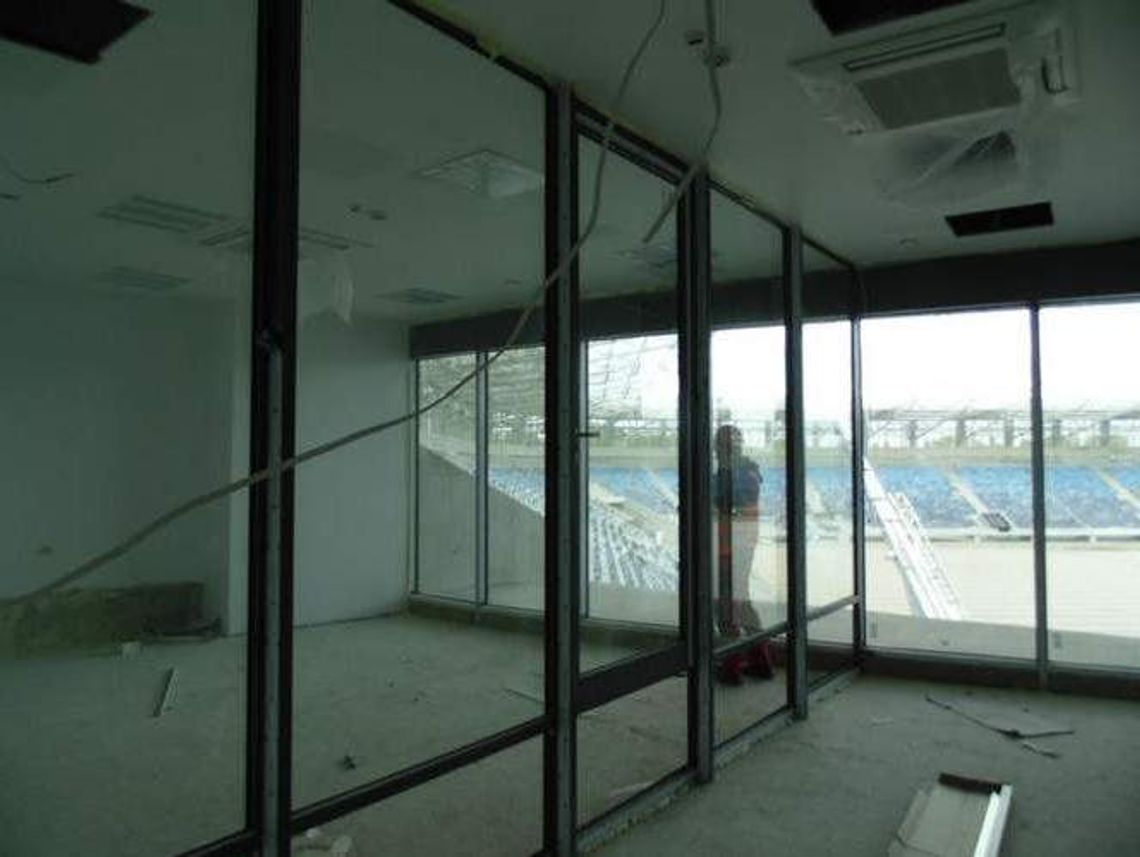 Stadion wciąż mało kuszący. Tylko 1 z 14 skyboksów wynajęty