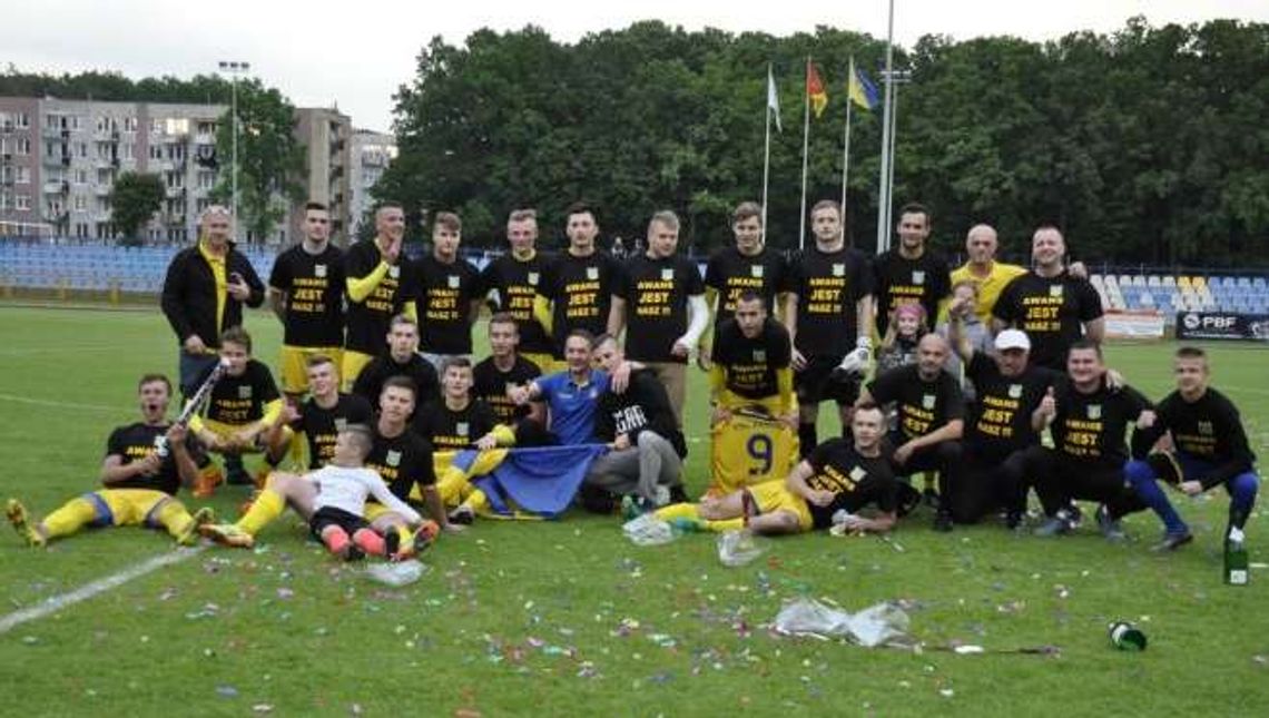 Stal Kraśnik wygrała z Ładą Biłgoraj 4:0 i zapewniła sobie awans do III ligi!