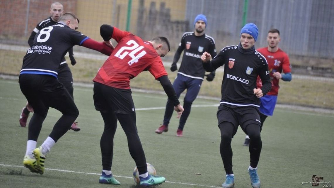 Stal Kraśnik wysoko przegrała z Wisłą Sandomierz