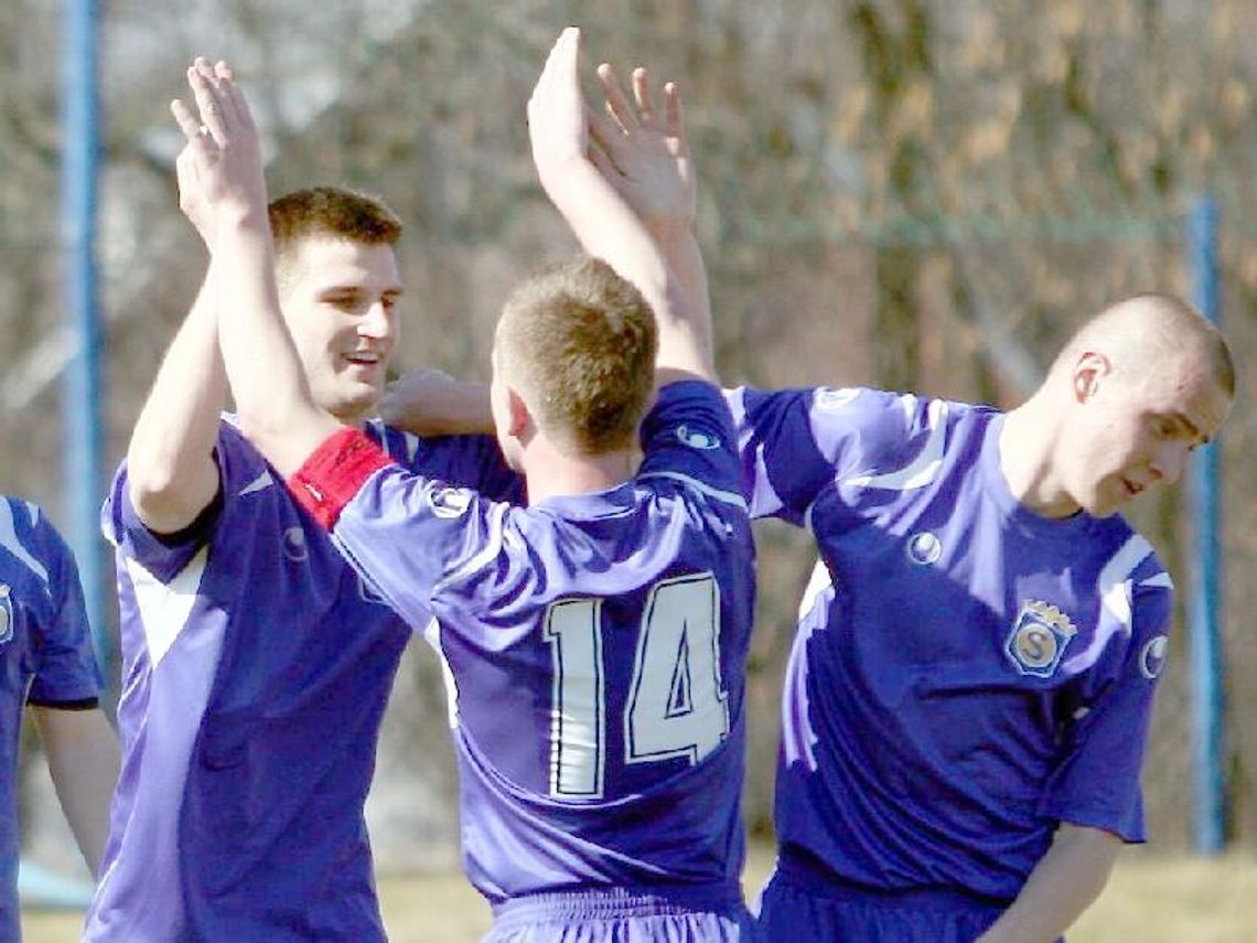 Stal Poniatowa – GKS II Bogdanka 3:2, Unia Bełżyce – Lewart Lubartów 0:5