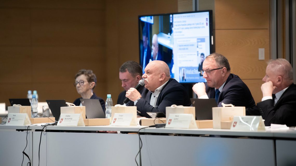 Stanowisko w sprawie reparacji od Niemiec podzieliło radnych