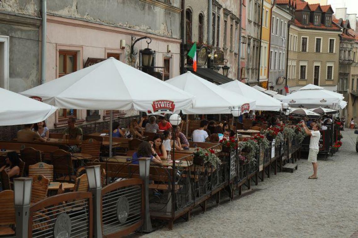 Stare Miasto: Mniej parasoli, więcej zabytków Stare Miasto: Mniej parasoli, więcej zabytków