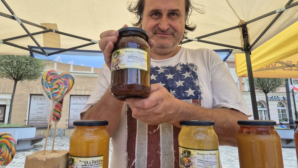 Stare Miasto płynące miodem. Trwa VII Wojewódzkie Lubelskie Święto Miodu Stare Miasto płynące miodem. Trwa VII Wojewódzkie Lubelskie Święto Miodu