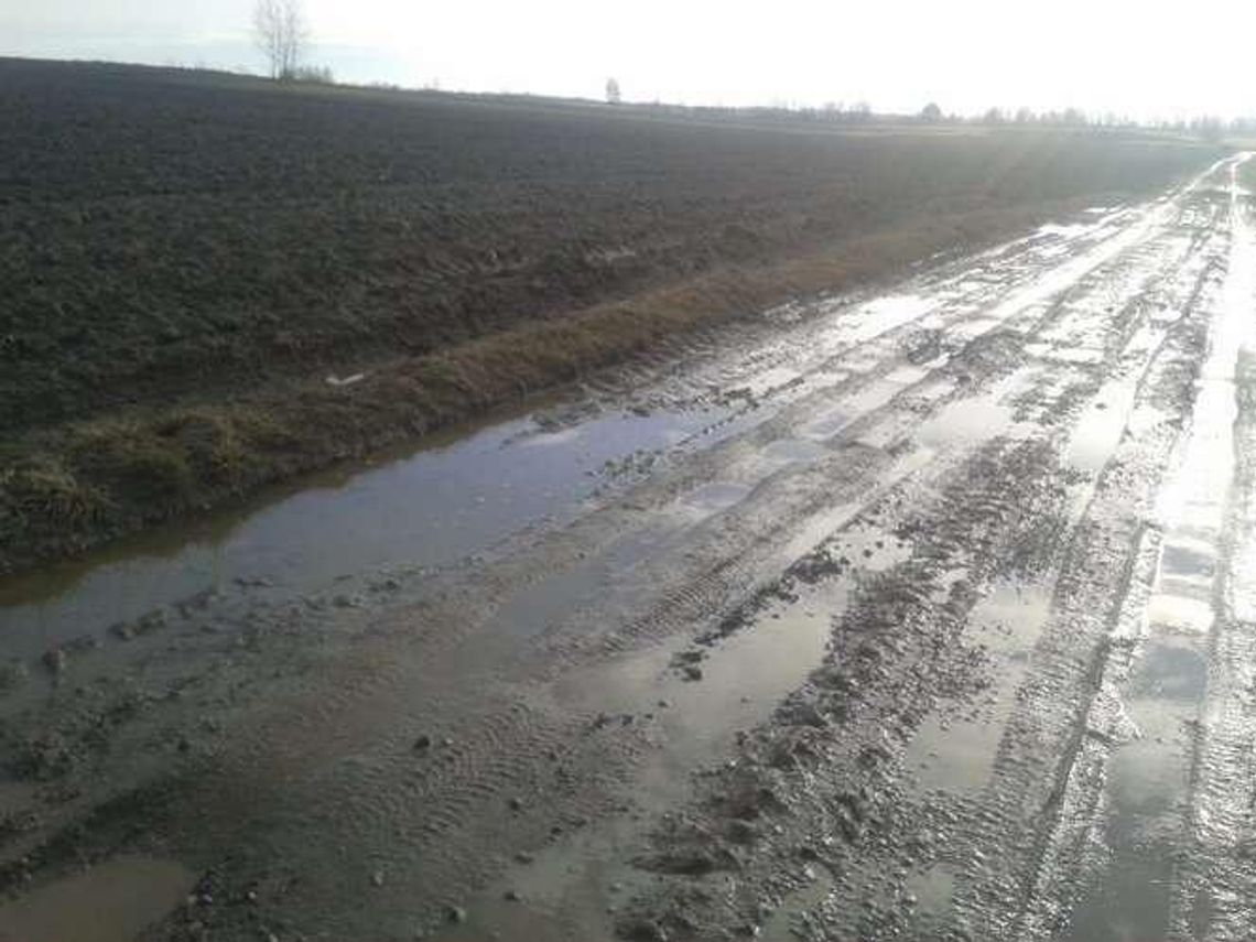 Starościn tonie w błocie