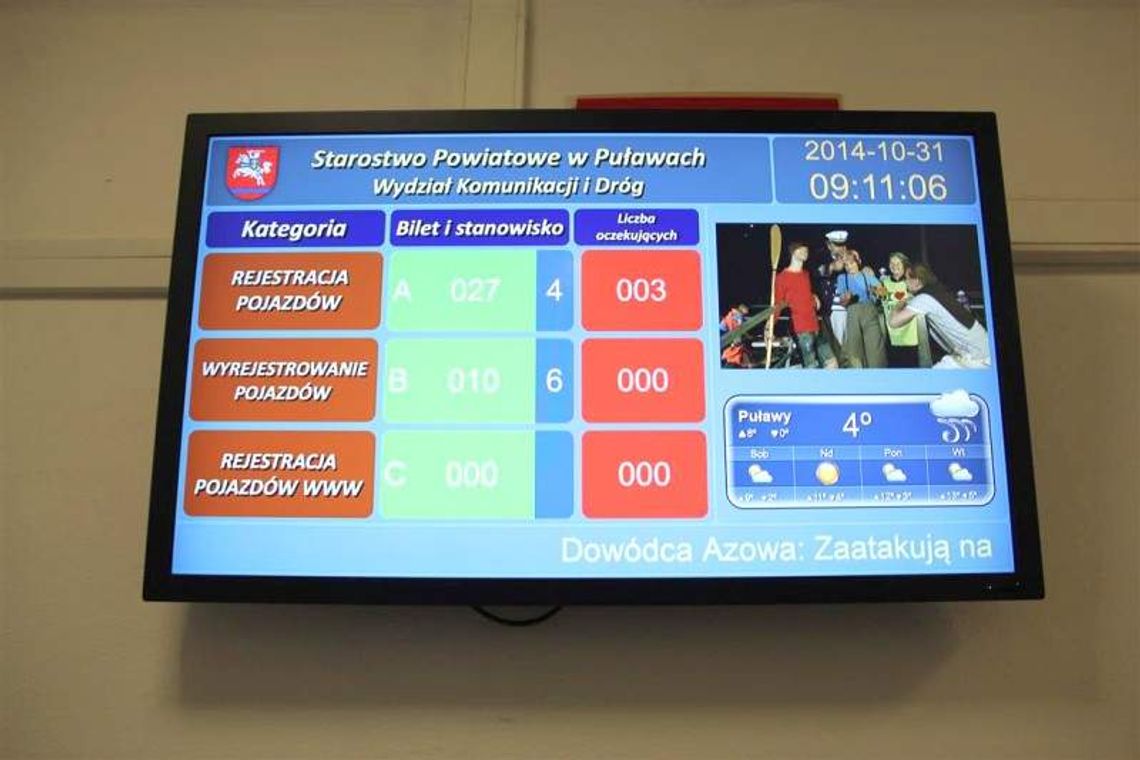 Starostwo w Puławach. W kolejkę z numerkiem i przez internet