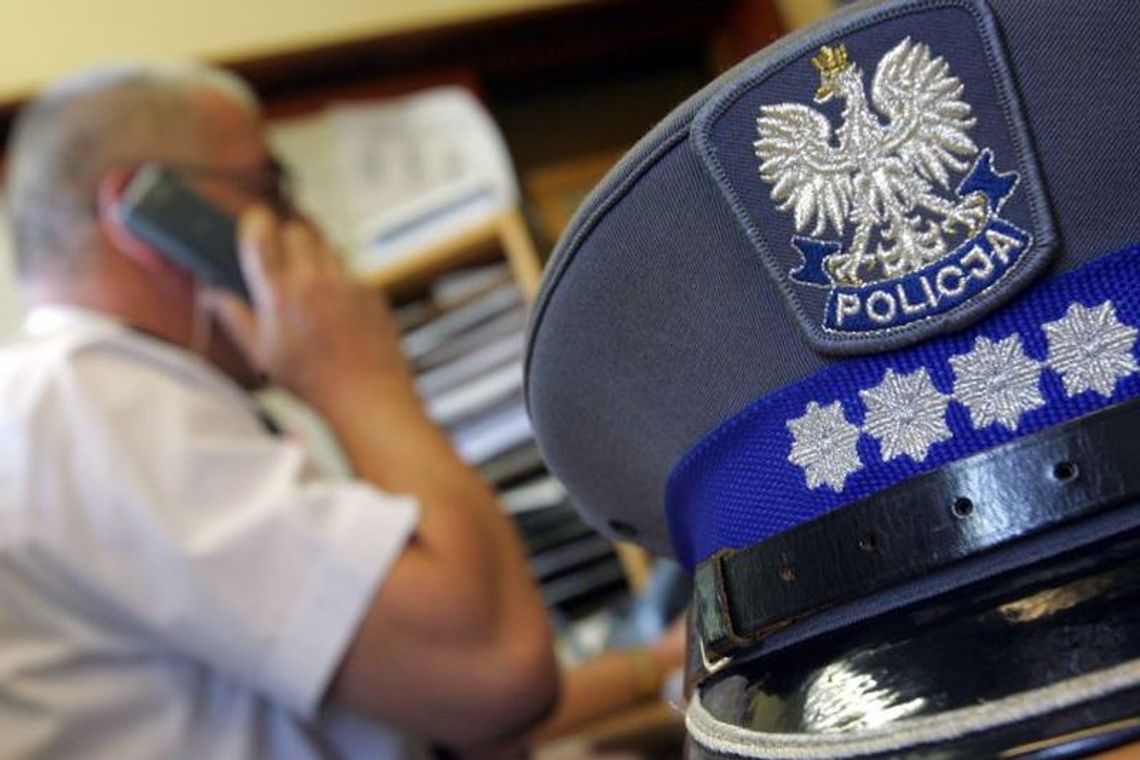 Starsza kobieta dała się nabrać oszustom. Straciła 32 tys. zł. 