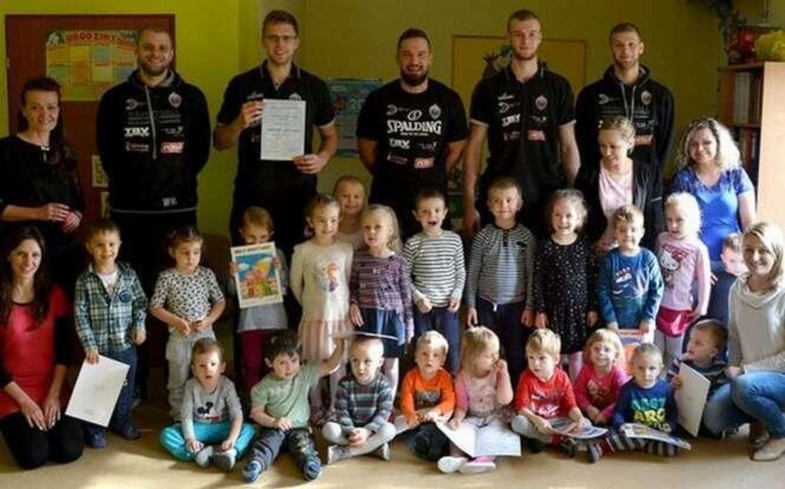 Start Lublin wziął udział w akcji „Cała Polska czyta dzieciom”